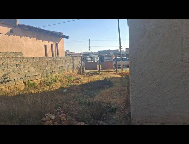 1 BEDROOM HOUSE FOR SALE IN MOLELEKI EXT 2